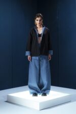 Casaco de linho double face com tricoline preto. Versátil e leve, pode ser usado dos dois lados. Sofisticação e funcionalidade em uma só peça.