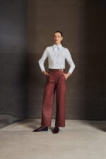 Calça Gabriela Sarja Resinada - Imagem 3