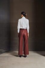 Calça Gabriela Sarja Resinada - Imagem 5